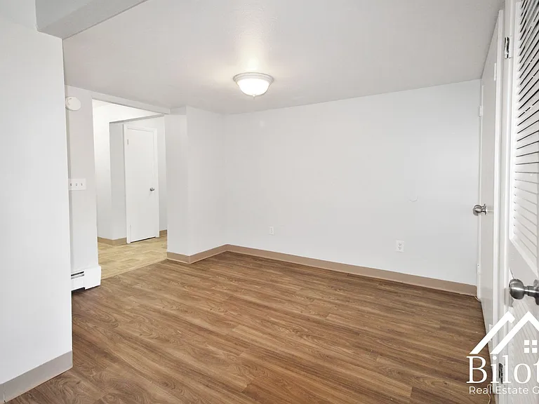 Hillside Terrace Apartments — Photo 2