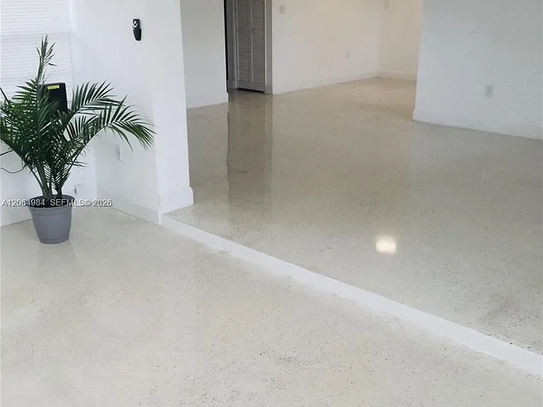 18280 S Glades Dr — Photo 6