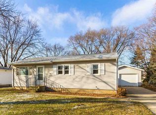 555 Helmet Ave, Waterloo, IA 50703