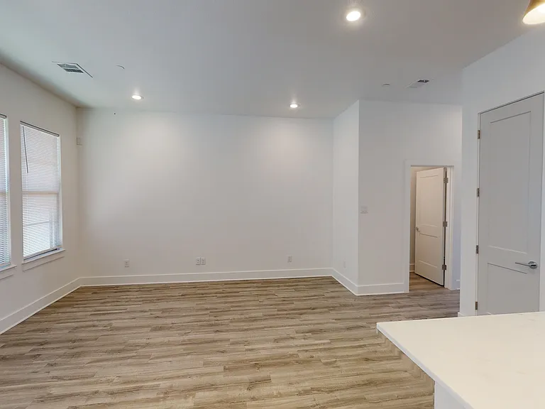 6365 S 31st St #102 — Photo 22