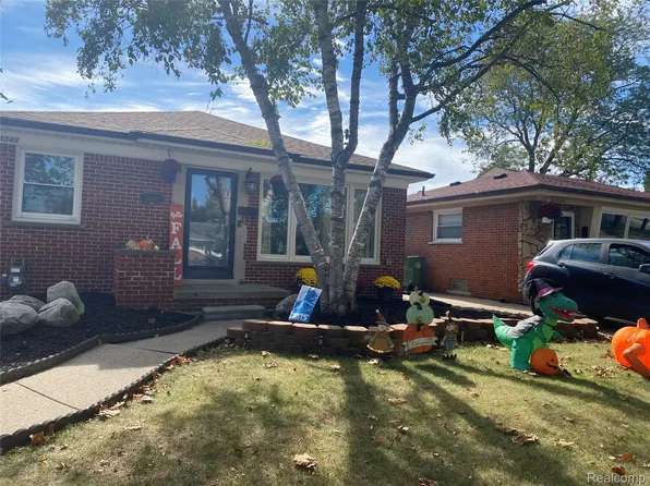 13249 Edison St, Southgate, MI 48195