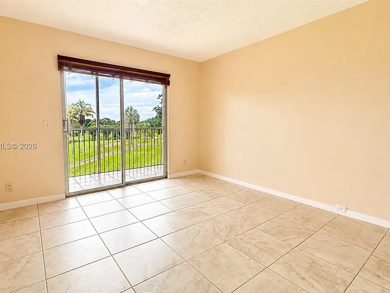 301 SW 135th Ave #317C — Photo 13