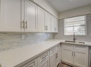 30 SE 13th St APT B2, Boca Raton, FL 33432