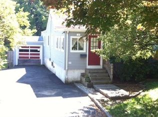 12 Peace St, Danbury, CT 06810