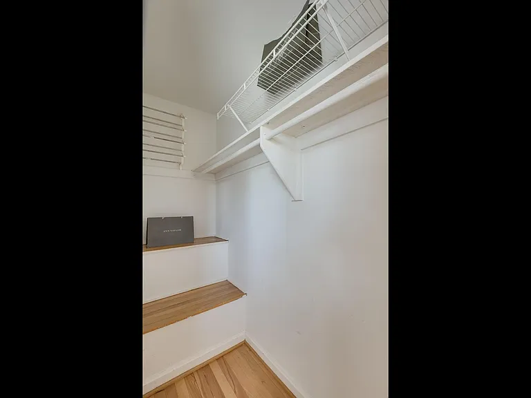 6821 Radcliffe Dr — Photo 12
