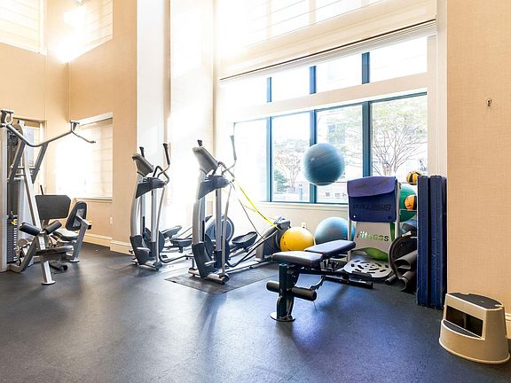 4th image of 3835 9th St N APT 104W