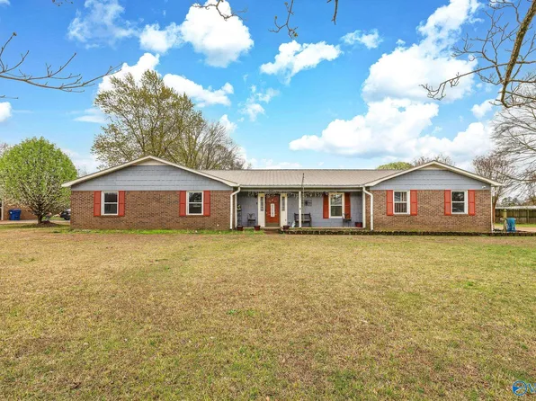 520 Kimberly St, Albertville, AL 35950