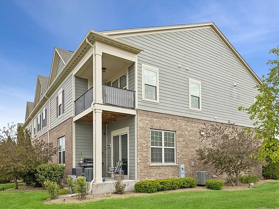 3rd image of 402 Highcroft Way