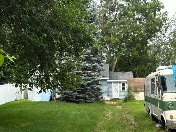 2629 Charlesgate Ave SW, Wyoming, MI 49509