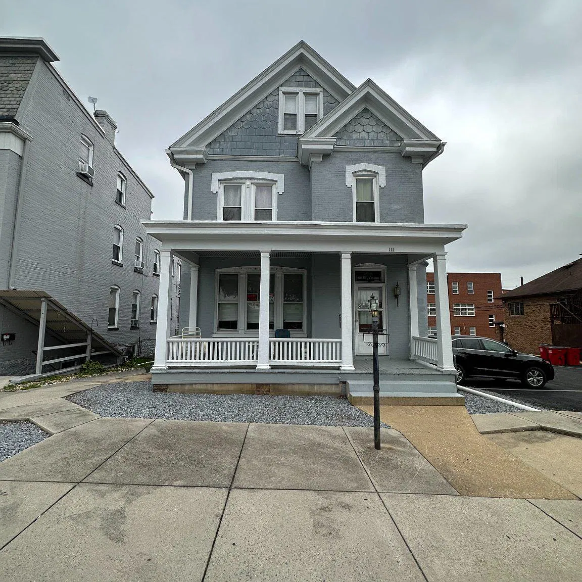 1 bed, 1.0 bath, 800 sqft, $900 — Photo 1