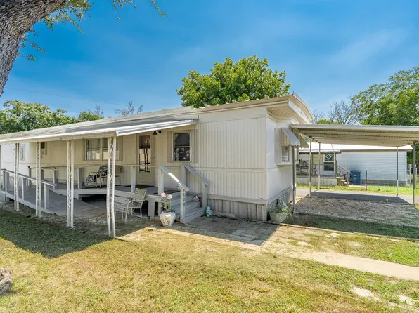 308 Wood Dr, Kerrville, TX 78028