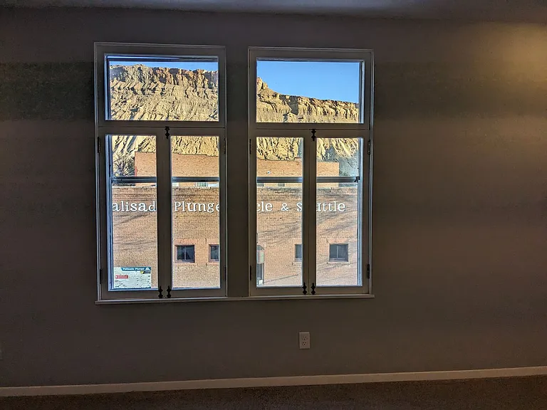 305 Main St — Photo 8