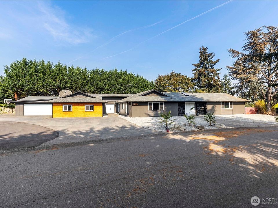 1st image of 3062 44th st e