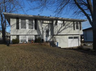 204 Devon Rd, Overbrook, KS 66524