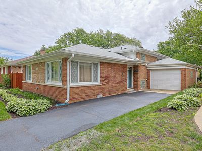 5505 Keeney St, Morton Grove, IL, 60053