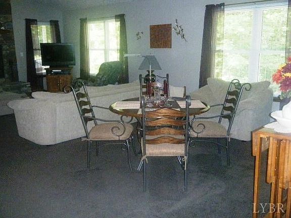 3rd image of 1065 Oriole Ct