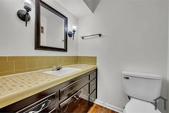 2136 Lynngate Dr #C — Photo 17
