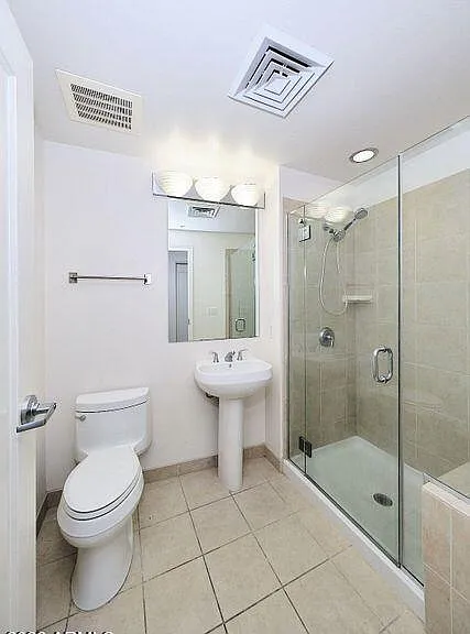 310 S 4th St #605 — Photo 18