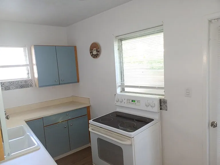 3813 N Old Dixie Hwy #A — Photo 7