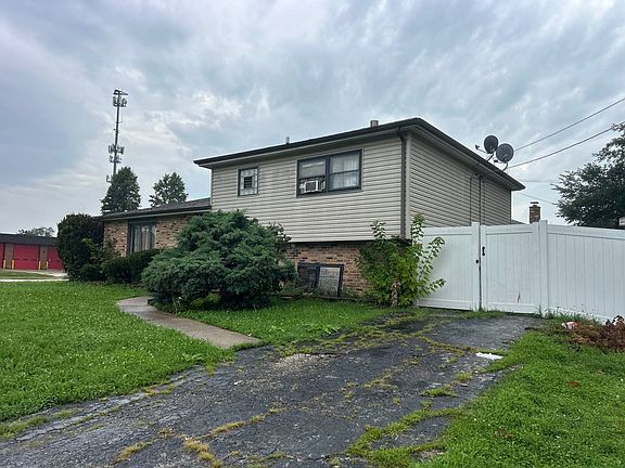 2nd image of 2900 175th St