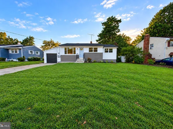 11 Barclay Dr, Turnersville, NJ 08012