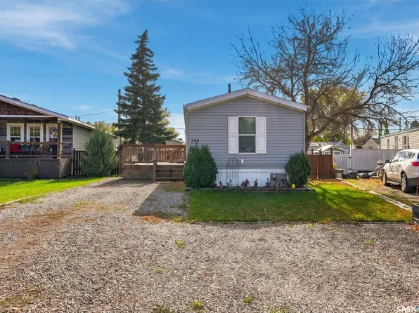305 5th Avenue, Caronport, SK S0H 0S0