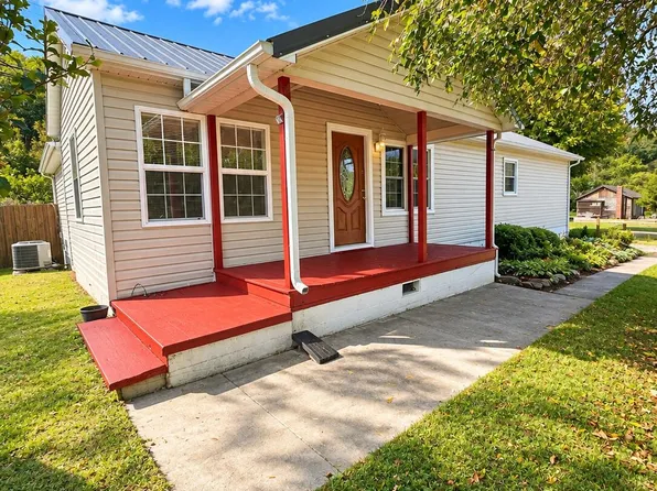6213 Jackson River Rd, Hot Springs, VA 24445