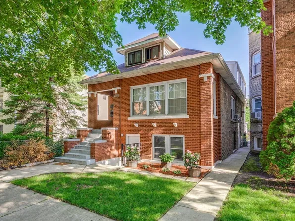 3638 W Cornelia Ave, Chicago, IL 60618
