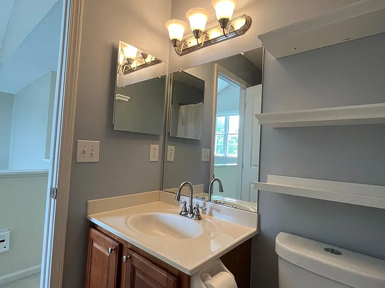 600 White Rock St — Photo 18