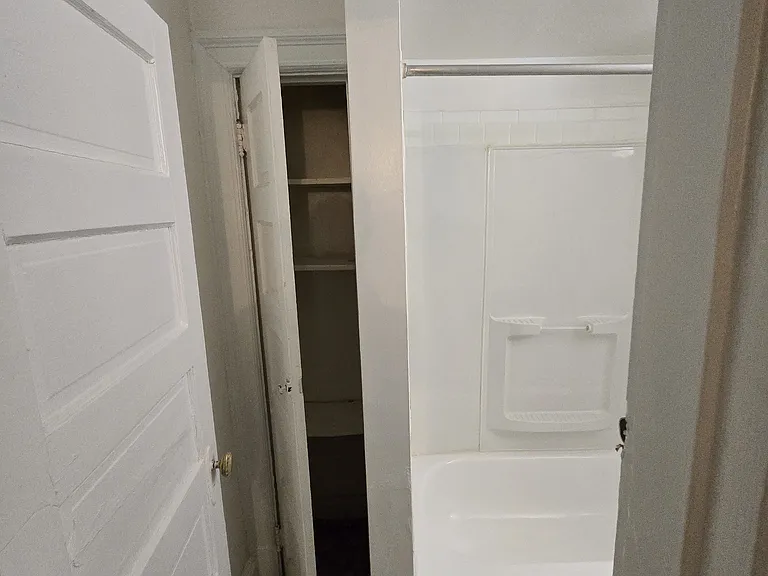 2841 Centre Ave #7 — Photo 11