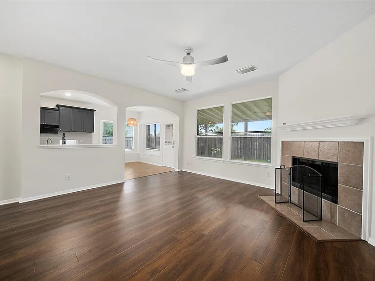 3122 Glen Cullen Ln — Photo 13