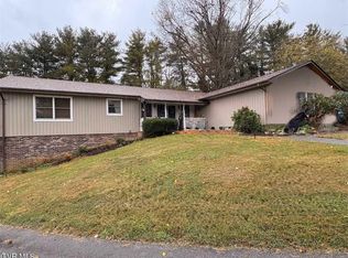 823 Birdie Dr, Abingdon, VA 24211