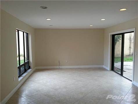 4th image of 20424 NE 10th Ct