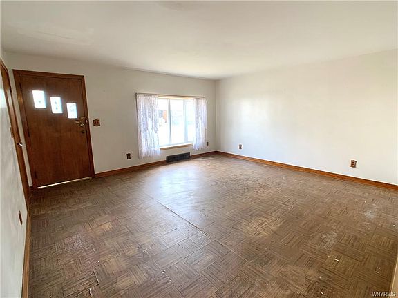 3rd image of 212 Boll St