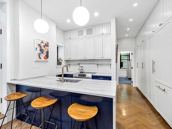 2nd image of 426 Sterling Pl APT 1D