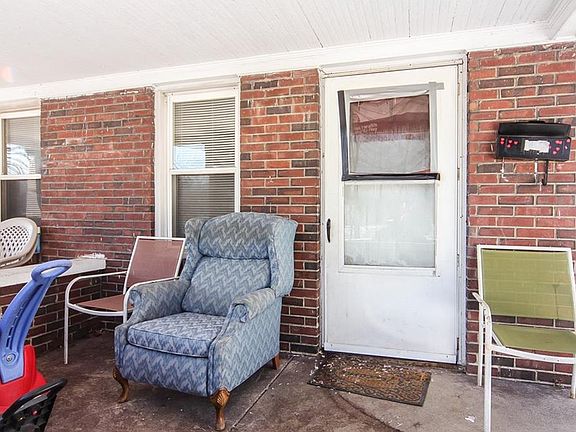 2nd image of 3052 Brookside Pkwy
