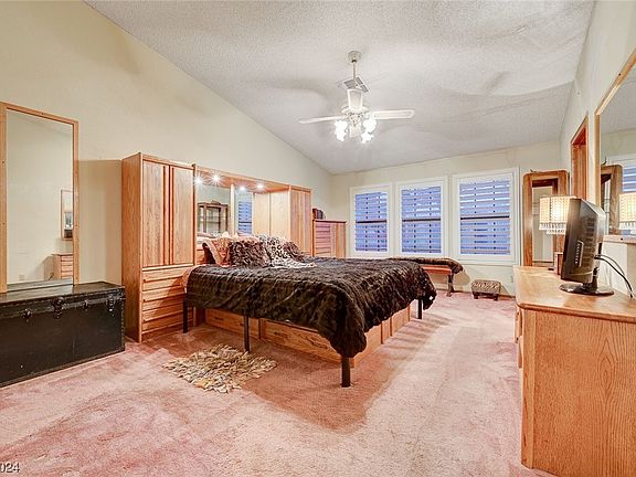 5th image of 5033 Pacific Grove Dr