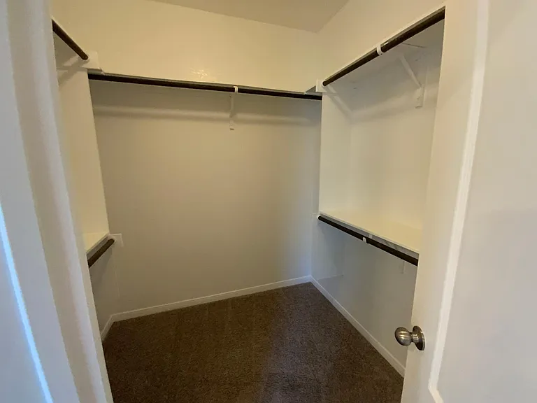 822 Wyndcrest Dr — Photo 9
