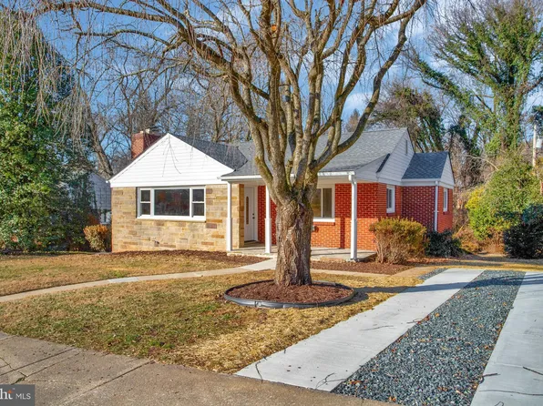 701 Fairway Dr, Towson, MD 21286