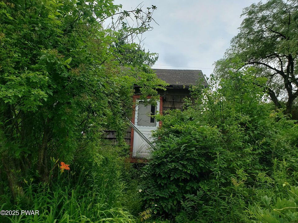 2nd image of 567 Creamton Dr