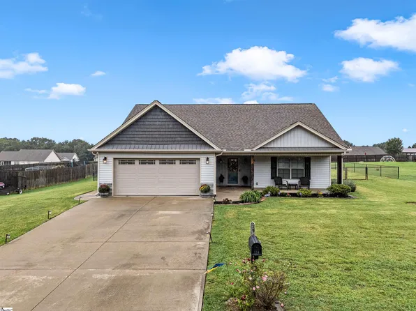 136 Manor House Ln, Chesnee, SC 29323