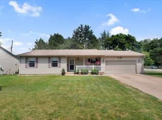 320 Royal Ct, Champaign, IL 61821