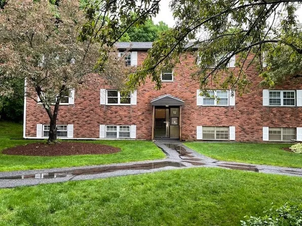 15 Robin Dr Unit 8, Marlborough, MA 01752
