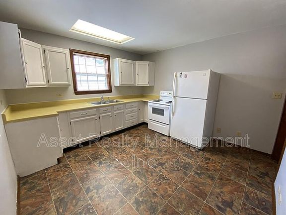 4th image of 1947 McClung Ave