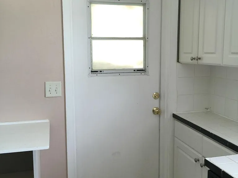 1321 Overlea St — Photo 40