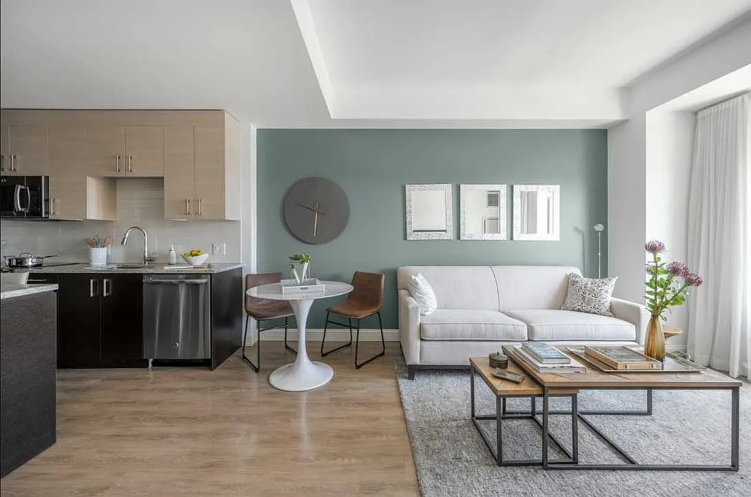 2 bed, $5,240 — Photo 2