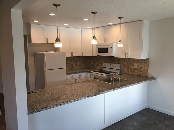 5th image of 5026 Greenberry Dr