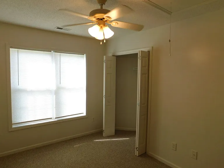 111 Jerrett Ln — Photo 10