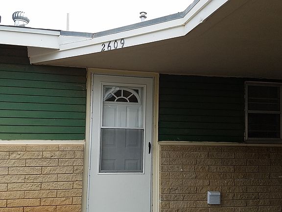2nd image of 2609 Wallace St