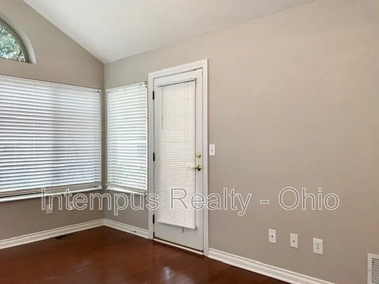 6346 Grassmere Dr — Photo 21